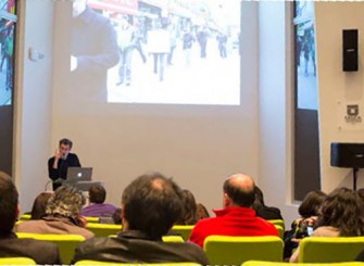 La visita de Alfredo Jaar en Talca