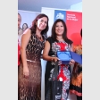 Natalia Currín, Directora Regional del Sernam, y Mónica Uribe