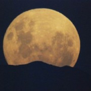 "Nuestra Luna y el cambio de estación"