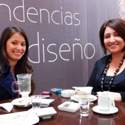 Reuniones de conversación entretenida en Mi Café