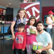 Kia invitó a clientes de Indumotora y Miranda a ver la avant premier de Happy Feet, Antofagasta