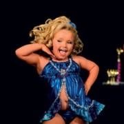 ¡Llegó Honey Boo Boo!, La mala educación