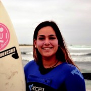 Campeonato regional de surf femenino en Totoralillo