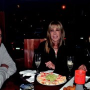 Amigos y familiares en inauguración de restaurante Entre Costas, Coquimbo