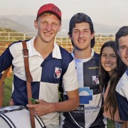 Final Old Macks v/s Los Troncos en cancha de Cobs, Santiago