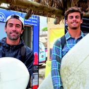 Surfistas en Totoralillo, Coquimbo