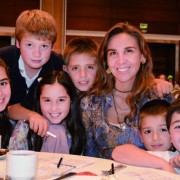Amigos y familiares de Fundación Fortezza en su gran bingo solidario de Coquimbo