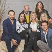 Atika celebra la lluvia, en su showroom con un grupo de arquitectos, inmobiliarias y decoradores