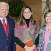 Trinidad Ried lanza su libro La filosofía del Bambú en Colegio Santa Cruz de Chicureo