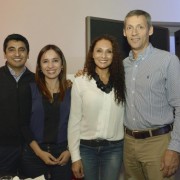 Cheese and Wine en Colegio Albamar 