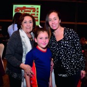 Amigos y socios en Gran Bingo Solidario de Fundación Fortezza, en Coquimbo 