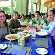 Celebración Día de la Madre en Avenida Costanera, Coquimbo 