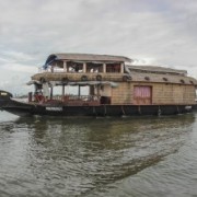 LA INDIA RESPIRA EN EL SUR