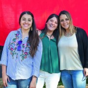 Familias y amigos en Country Club