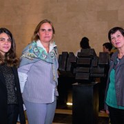Expo homenaje Marta Colvin en Biblioteca UANDES.